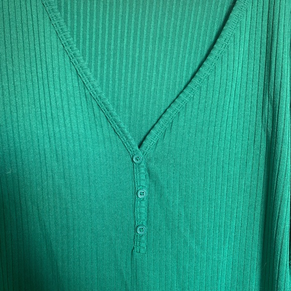 Green Ribbed Long Sleeve Top - Picture 3 of 7